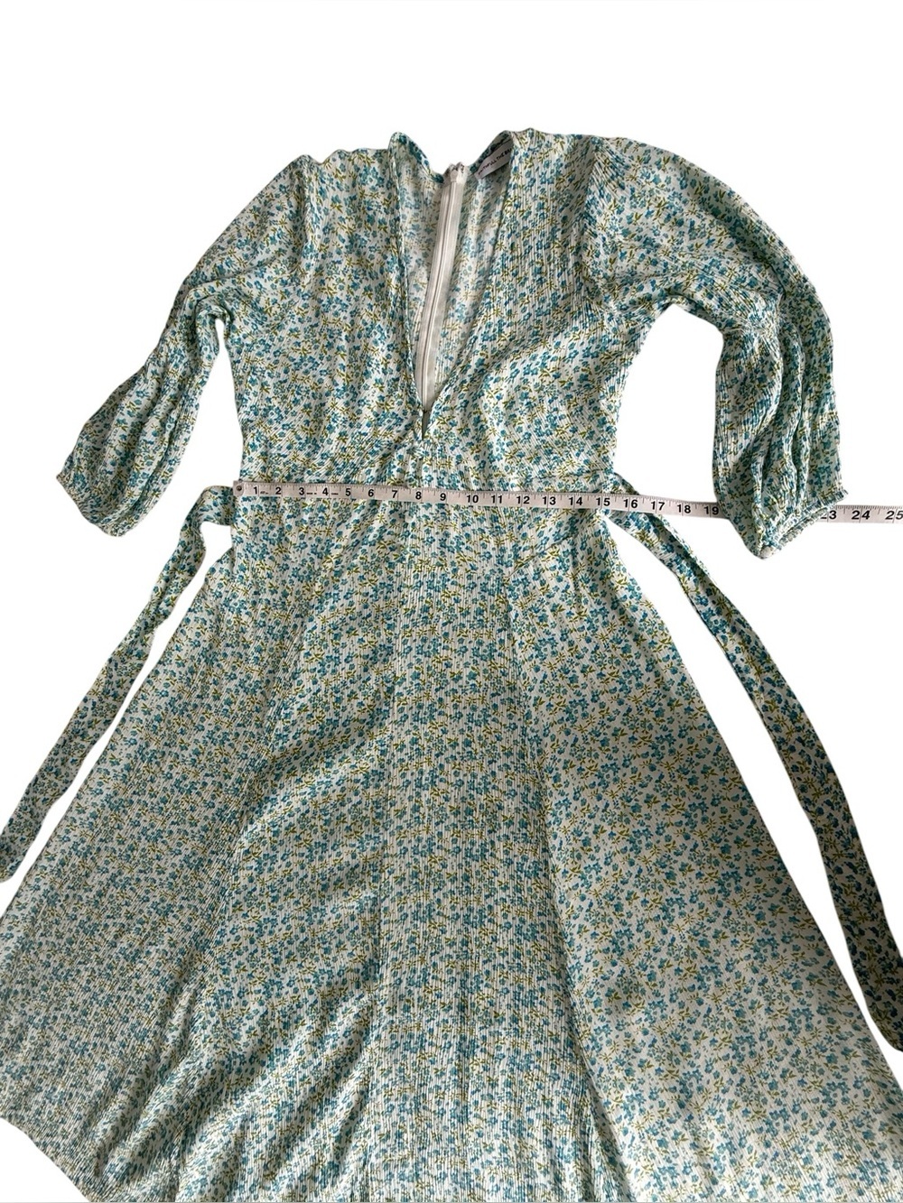 Faithfull The Brand Maud Midi Dress Tilde Floral Print Blue White Rayon Size 6 M - Picture 15 of 16